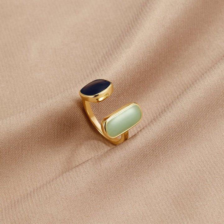 Valantomode | Plated Intertwined Wrap Ring with Dual-Refractive Focal Assets