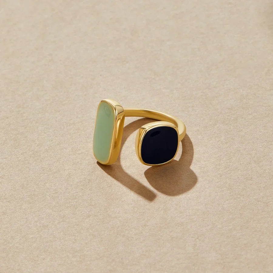 Valantomode | Plated Intertwined Wrap Ring with Dual-Refractive Focal Assets