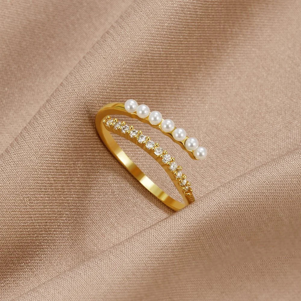 Valantomode | Plated Lexie Ring with Dual-Strata Architecture, Freshwater Pearls, and Refractive Assets