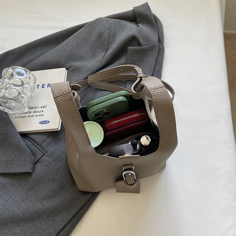 Valantomode | Luna Pebble Cyclus – Premium Pebbled Vegan Leather Mini Bucket Bag with Modular Pouch