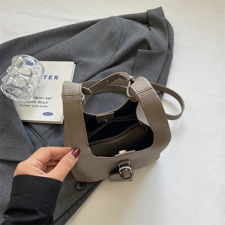 Valantomode | Luna Pebble Cyclus – Premium Pebbled Vegan Leather Mini Bucket Bag with Modular Pouch