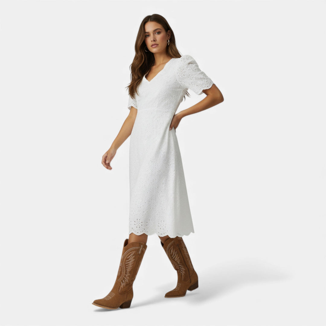 Valantomode | Women’s Embroidered Western Boot – Ornate Command & Artisan Velocity