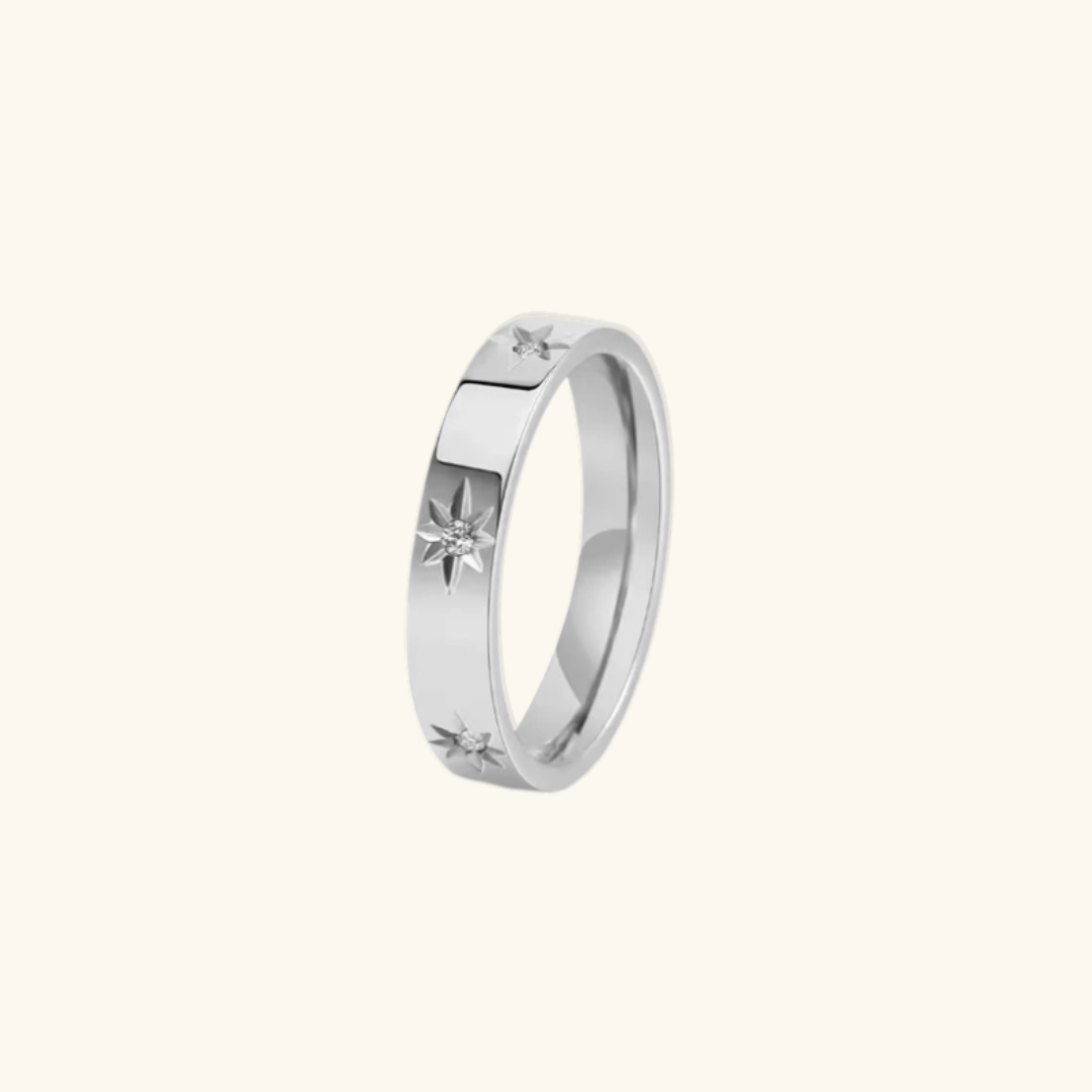 Valantomode | Plated Starburst Engraved Ring with High-Refractive Celestial Assets