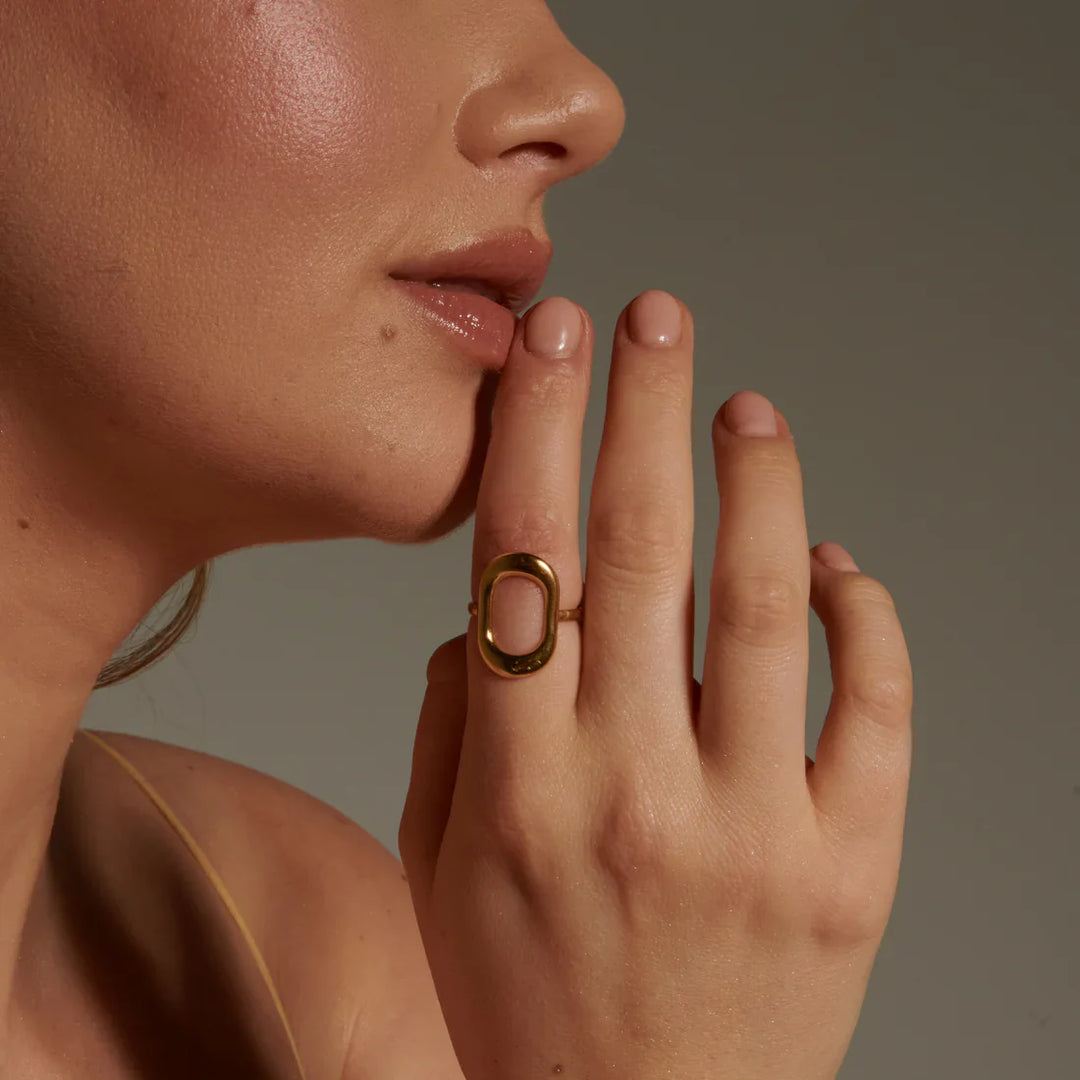 Valantomode | Lightweight Plated Negative-Space Open-Ended Ring for Women