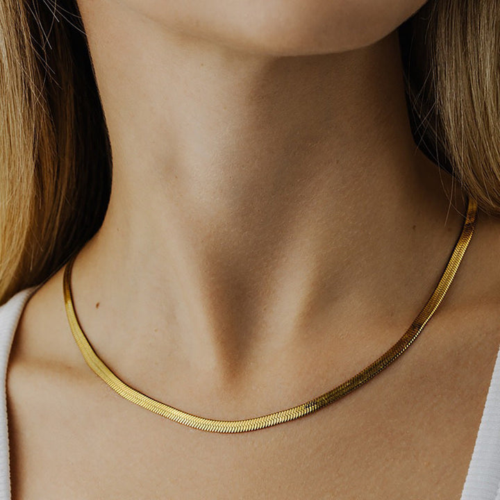 Valantomode | Plated Hailey Herringbone Necklace with Imbricated V-Link Architecture