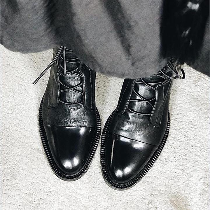 Valantomode | Trendy and Comfortable Leather Boots for Everyday Style