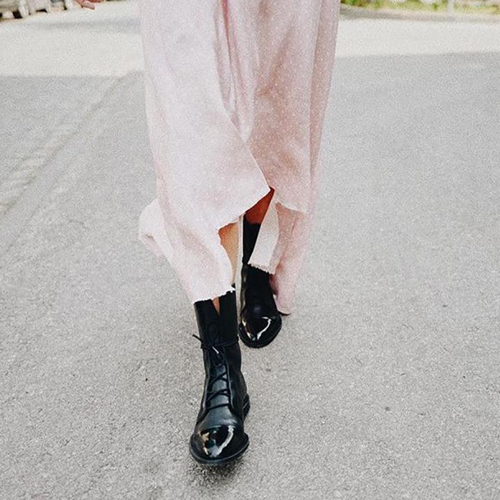 Valantomode | Trendy and Comfortable Leather Boots for Everyday Style