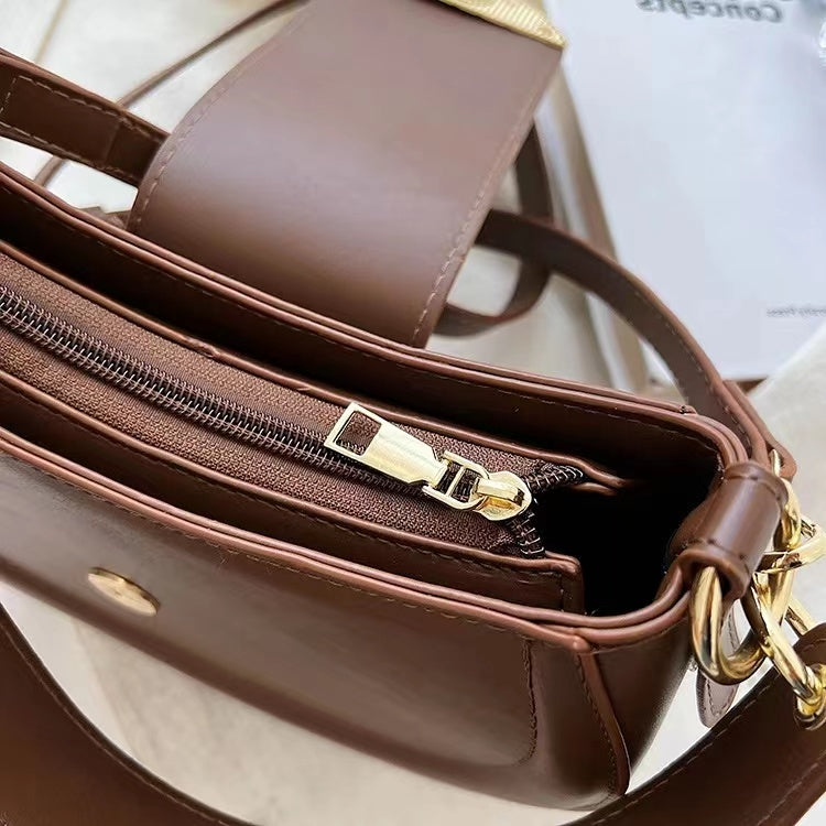 Valantomode | The ‘Aurelius’ Luna Celestial Garrison – Women's Premium Geometric Crossbody Bag