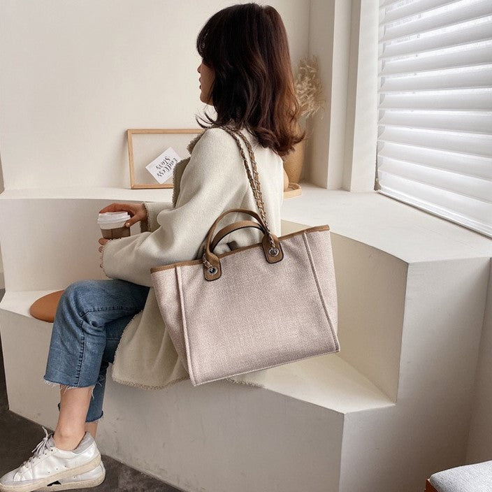 Valantomode | The ‘Aurelius’ Veridian Colossus Garrison – Women's Premium Extra-Large Tactical Canvas Tote