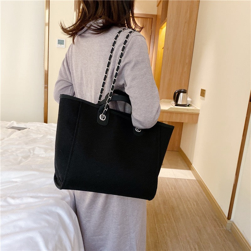 Valantomode | The ‘Aurelius’ Veridian Colossus Garrison – Women's Premium Extra-Large Tactical Canvas Tote