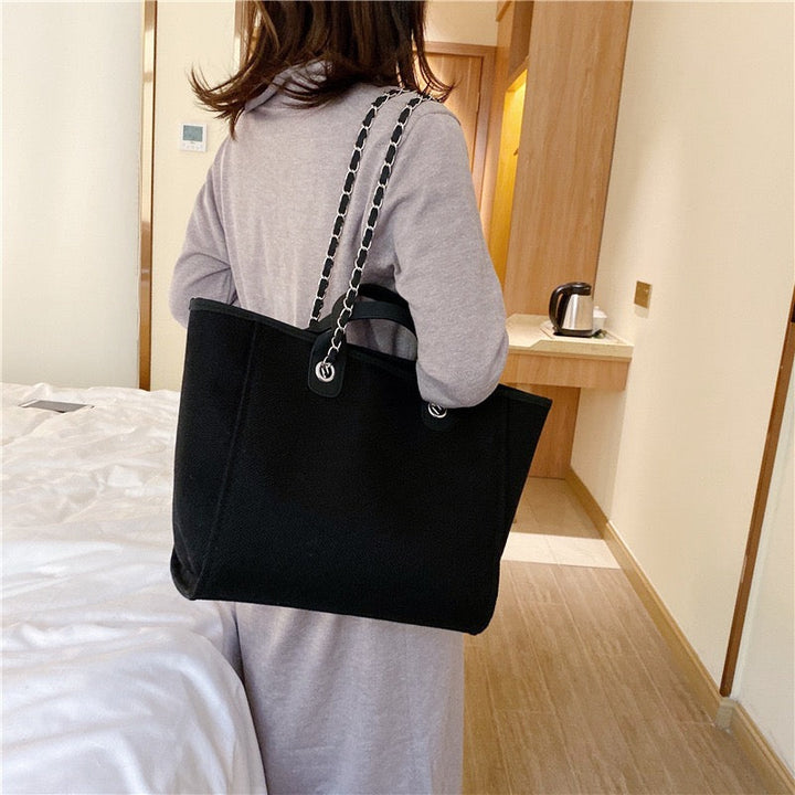 Valantomode | The ‘Aurelius’ Veridian Colossus Garrison – Women's Premium Extra-Large Tactical Canvas Tote