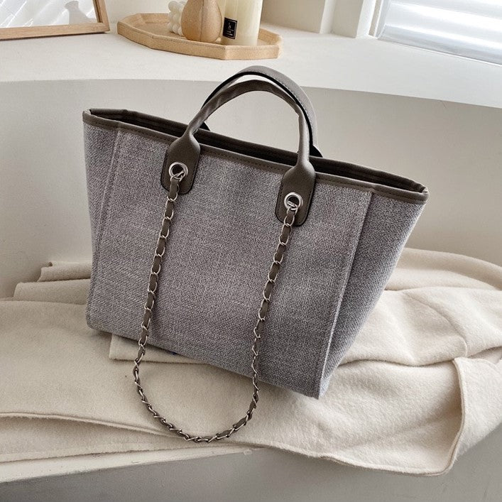 Valantomode | The ‘Aurelius’ Veridian Colossus Garrison – Women's Premium Extra-Large Tactical Canvas Tote