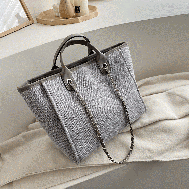 Valantomode | The ‘Aurelius’ Veridian Colossus Garrison – Women's Premium Extra-Large Tactical Canvas Tote