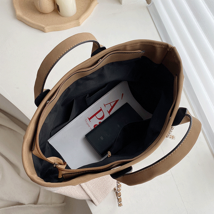 Valantomode | The ‘Aurelius’ Veridian Colossus Garrison – Women's Premium Extra-Large Tactical Canvas Tote