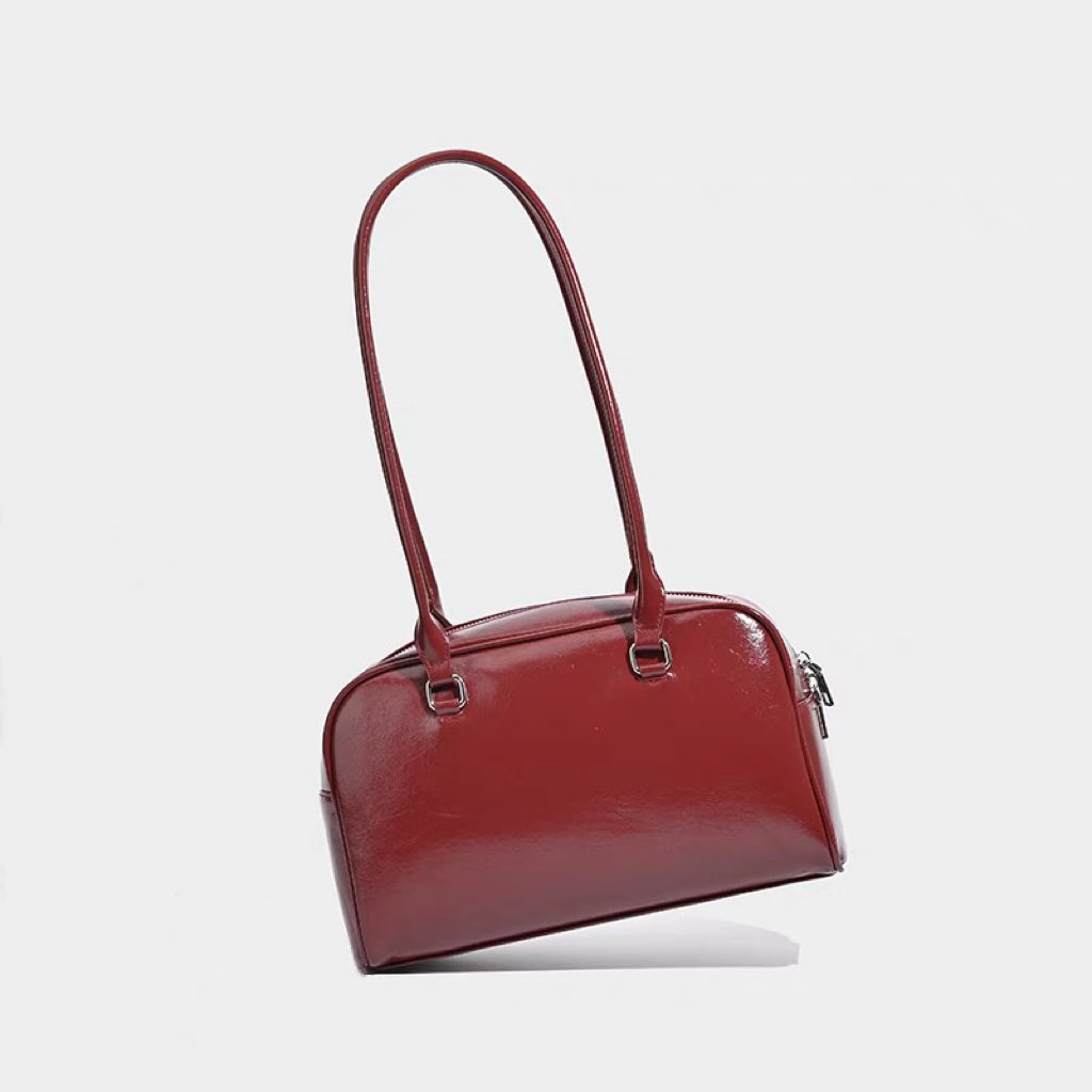 Valantomode | Linear Archival Baguette – Premium Vegan Leather Vintage-Style Shoulder Bag