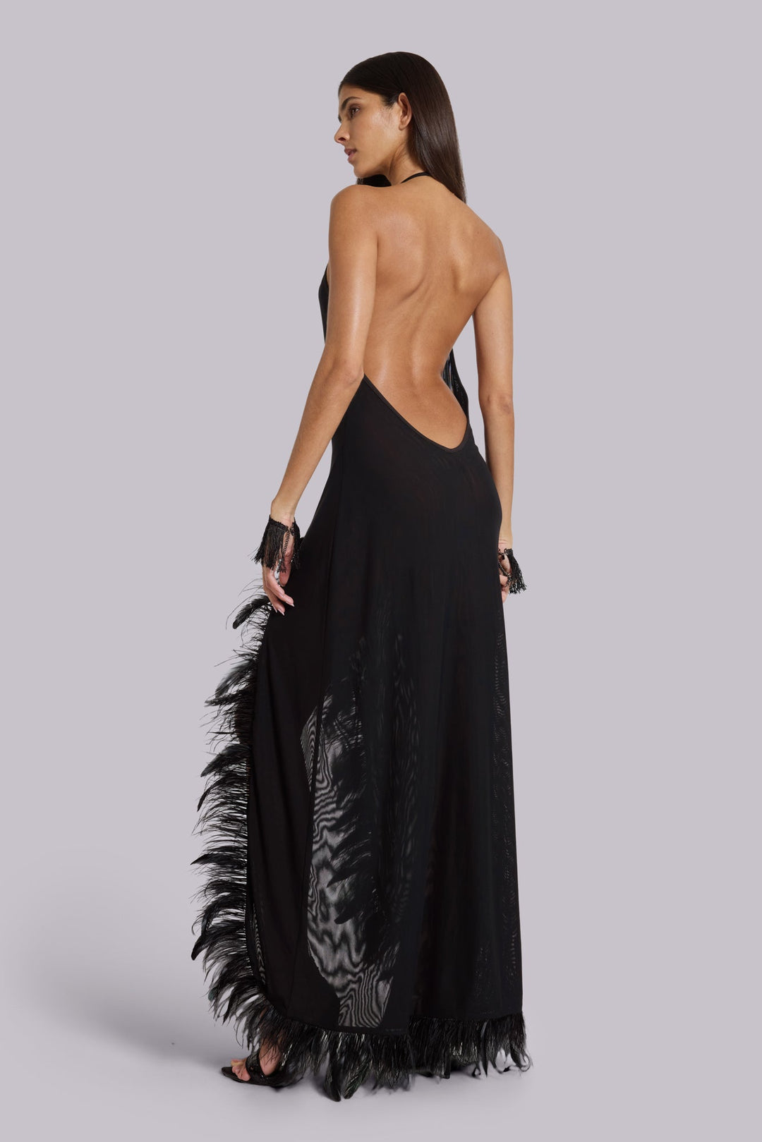 Valantomode | Chic Backless Maxi Dress with Feathers for Evening Events