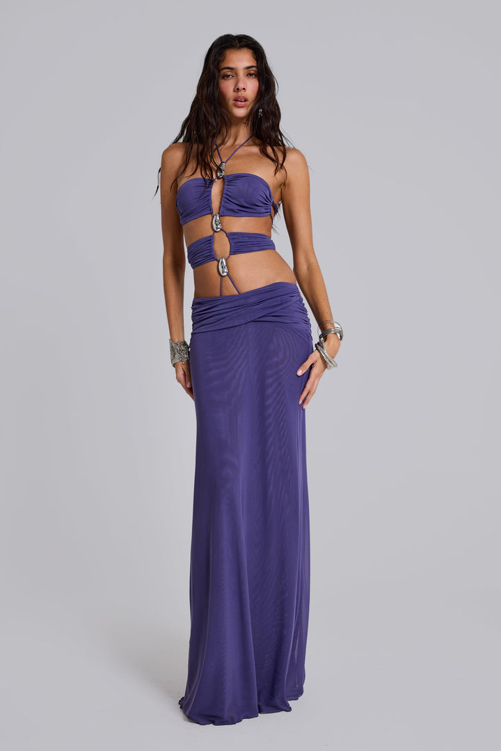 Valantomode | Chic Maxi Dress with Strappy Design and Trendy Metal Accents