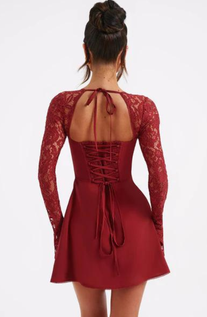 Valantomode | Chic Short Dress Perfect for Stylish Casual Outings