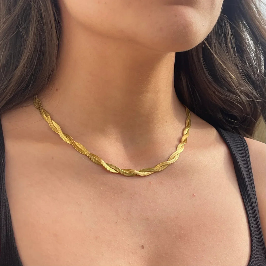Valantomode | Plated Jasmine Twist Necklace with Helical Torsion Architecture