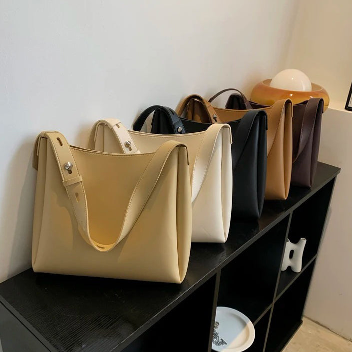 Valantomode | Luna Minimalist Hobo – Premium Vegan Leather Wide-Strap Shoulder Bag with Pouch