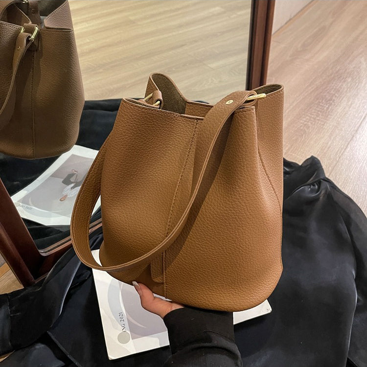 Valantomode | The Veridian Cylinder Garrison – Women's Premium Vegan Leather Bucket Bag