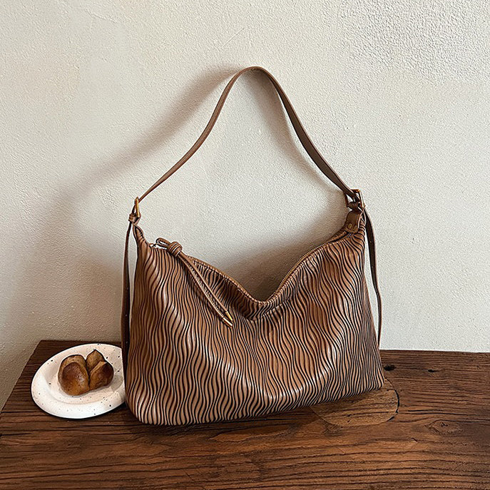 Valantomode | Riviera Kinetic Slab – Premium Vegan Leather Slim-Profile Executive Shoulder Bag