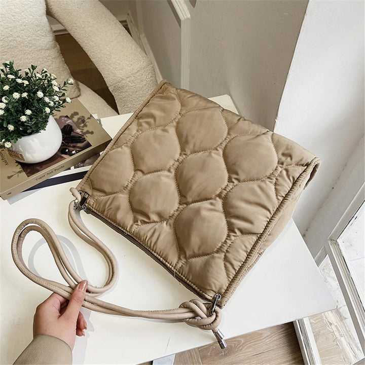 Valantomode | The ‘Aurelius’ Thermal Garrison – Climate Command & Voluminous Utility