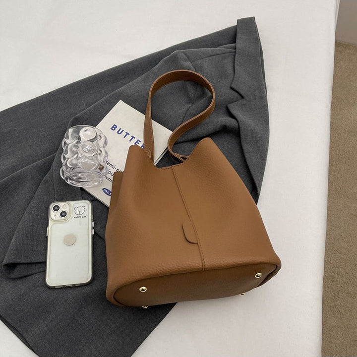 Valantomode | The Veridian Cylinder Garrison – Women's Premium Vegan Leather Bucket Bag