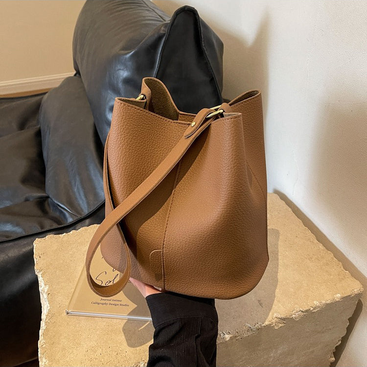 Valantomode | The Veridian Cylinder Garrison – Women's Premium Vegan Leather Bucket Bag