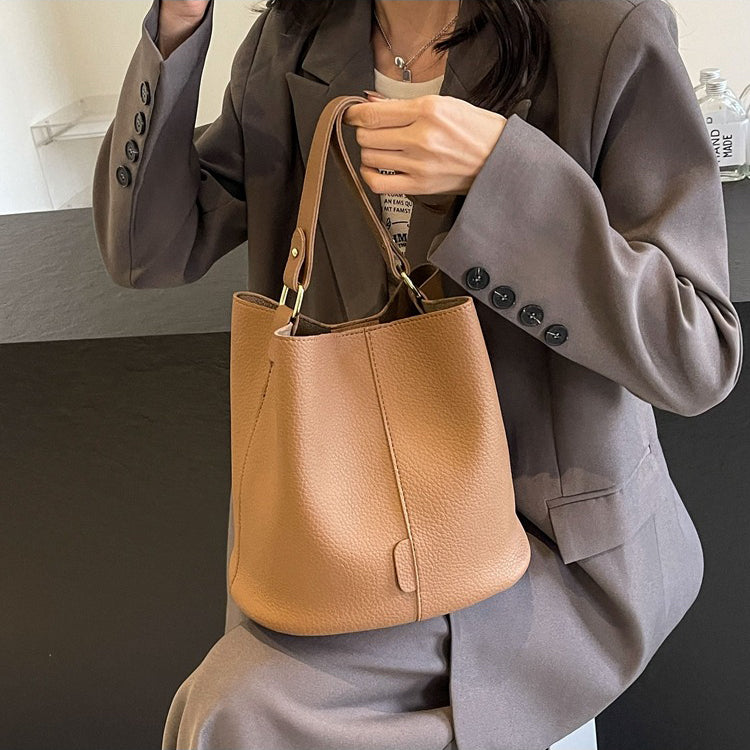 Valantomode | The Veridian Cylinder Garrison – Women's Premium Vegan Leather Bucket Bag