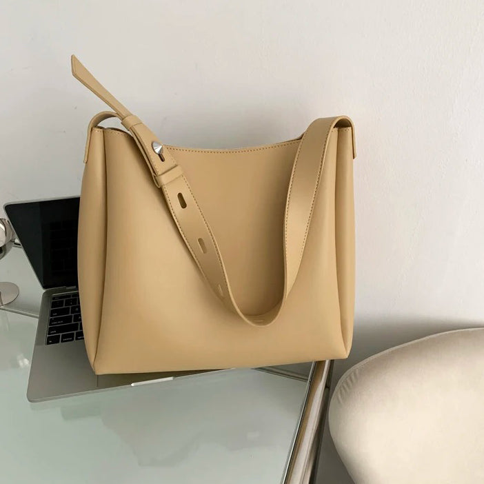 Valantomode | Luna Minimalist Hobo – Premium Vegan Leather Wide-Strap Shoulder Bag with Pouch