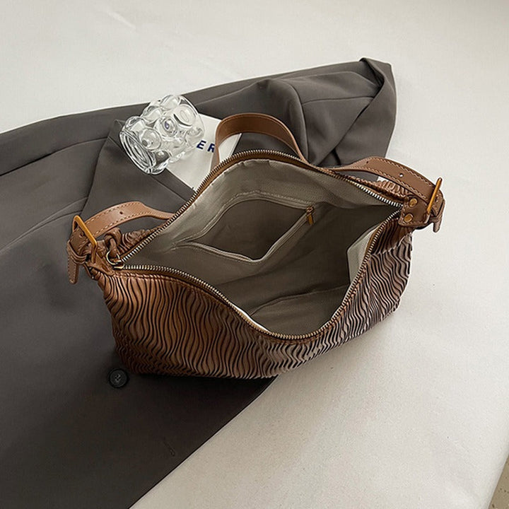 Valantomode | Riviera Kinetic Slab – Premium Vegan Leather Slim-Profile Executive Shoulder Bag