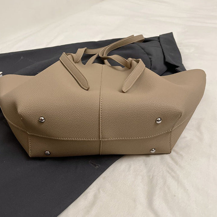 Valantomode | Amara Goliath Executive – 53cm Premium Vegan Leather XL Oversized Professional Tote