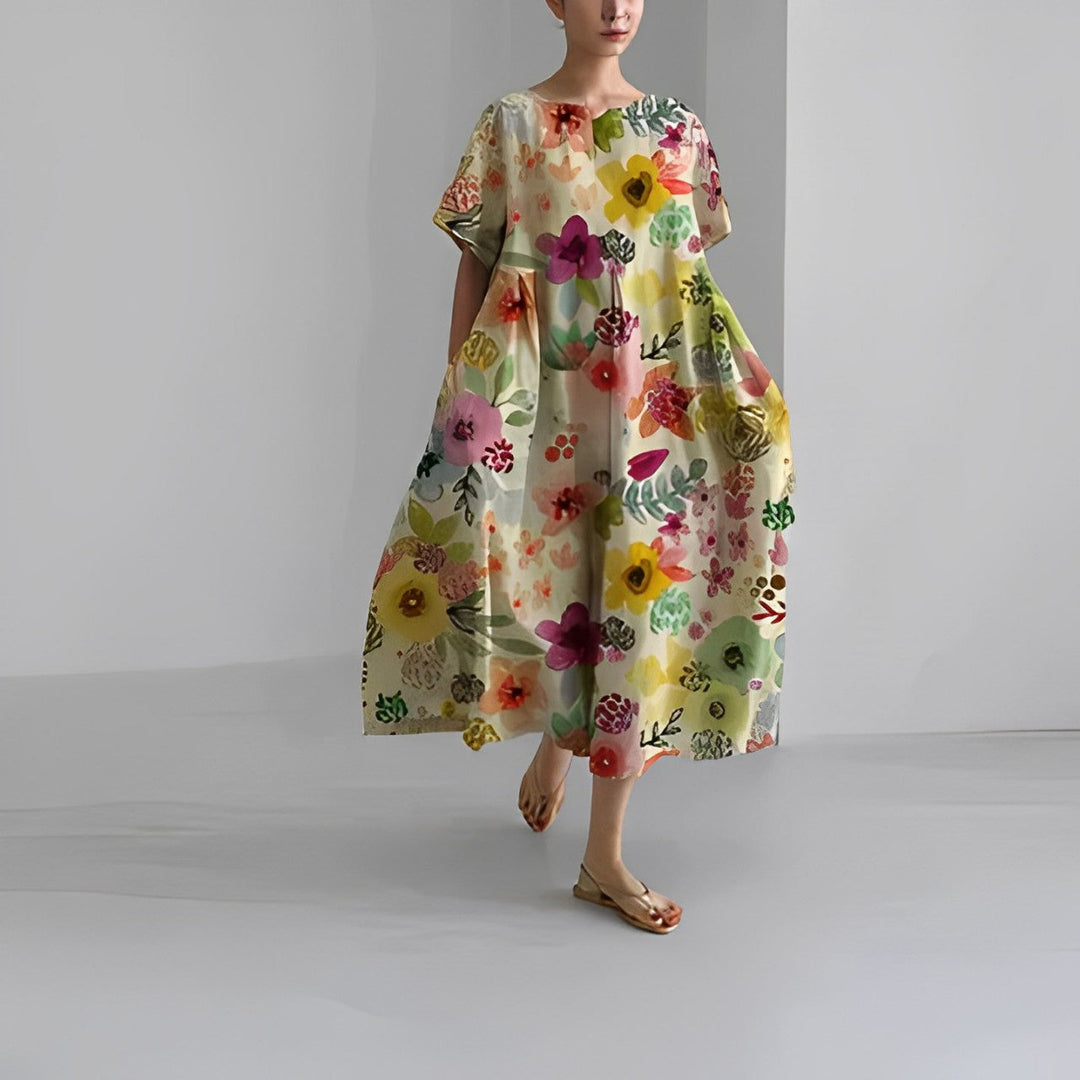 Valantomode | Dress with Bold Floral Patterns