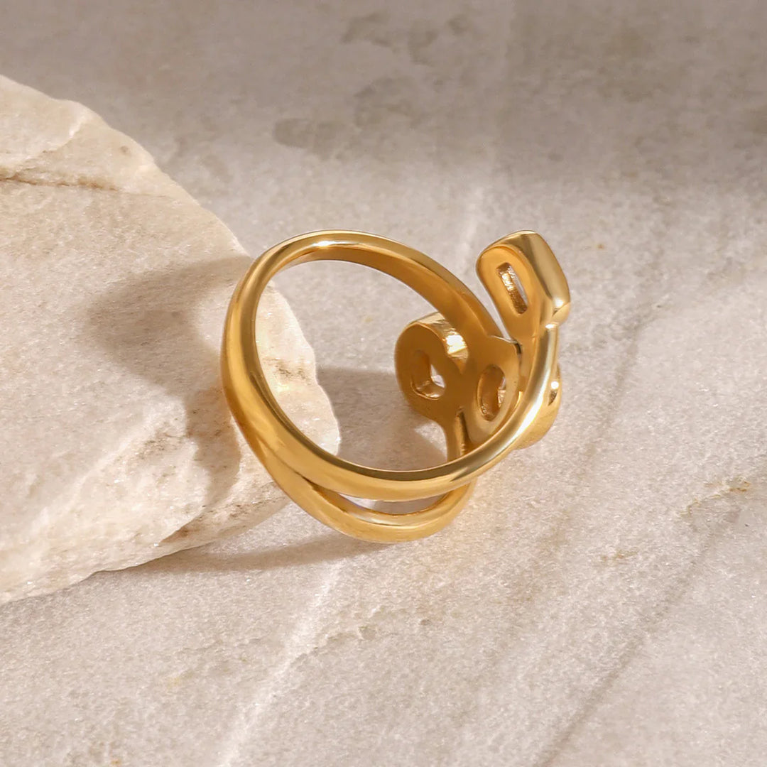 Valantomode | Plated Geometric Trio-Stone Ring with High-Refractive Assets