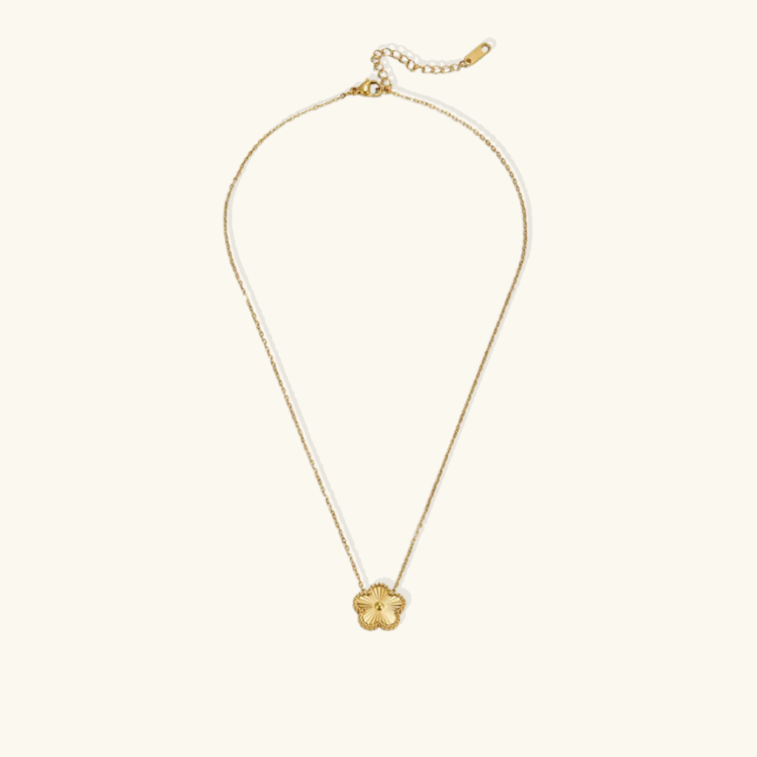 Valantomode | Plated Lucy Clover Necklace with Quadrifoliate-Textured Architecture and Linear Geometry