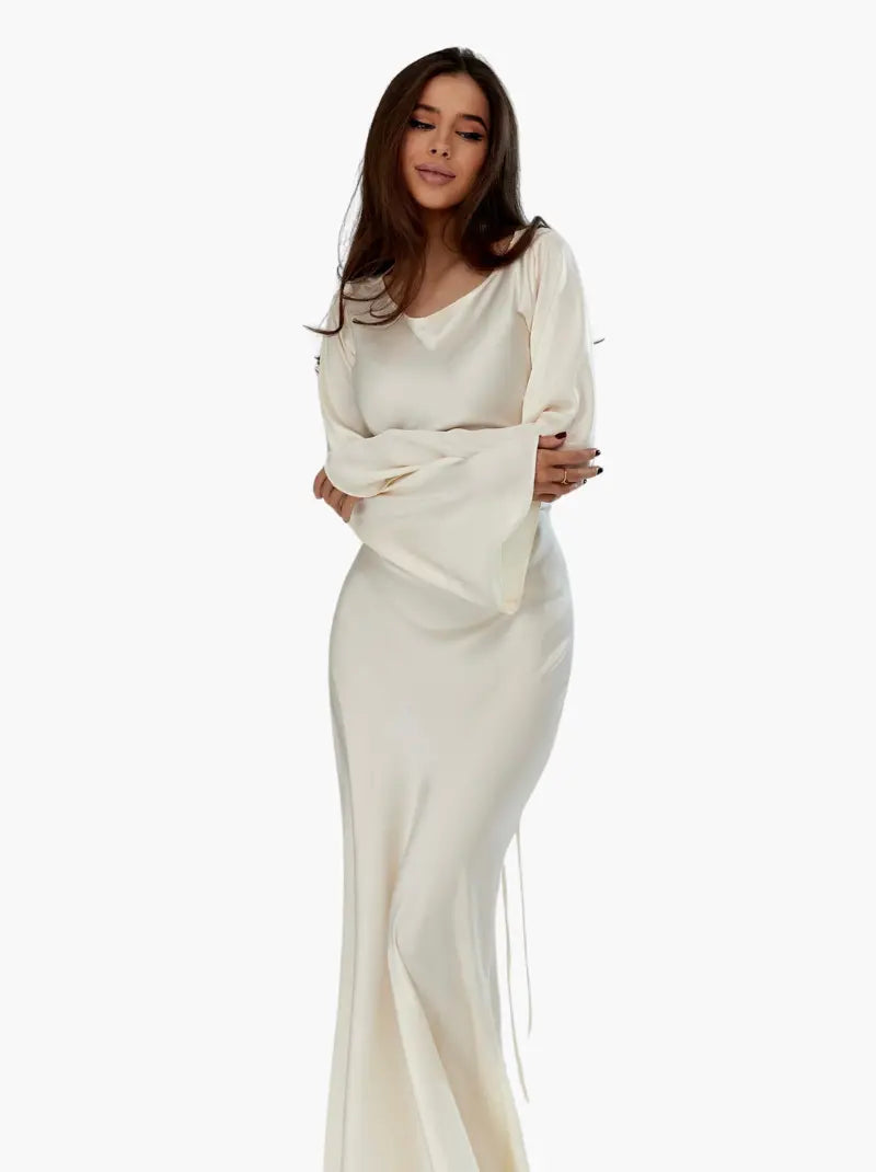 Valantomode | Long Sleeve Maxi Dress for Effortless Timeless Style