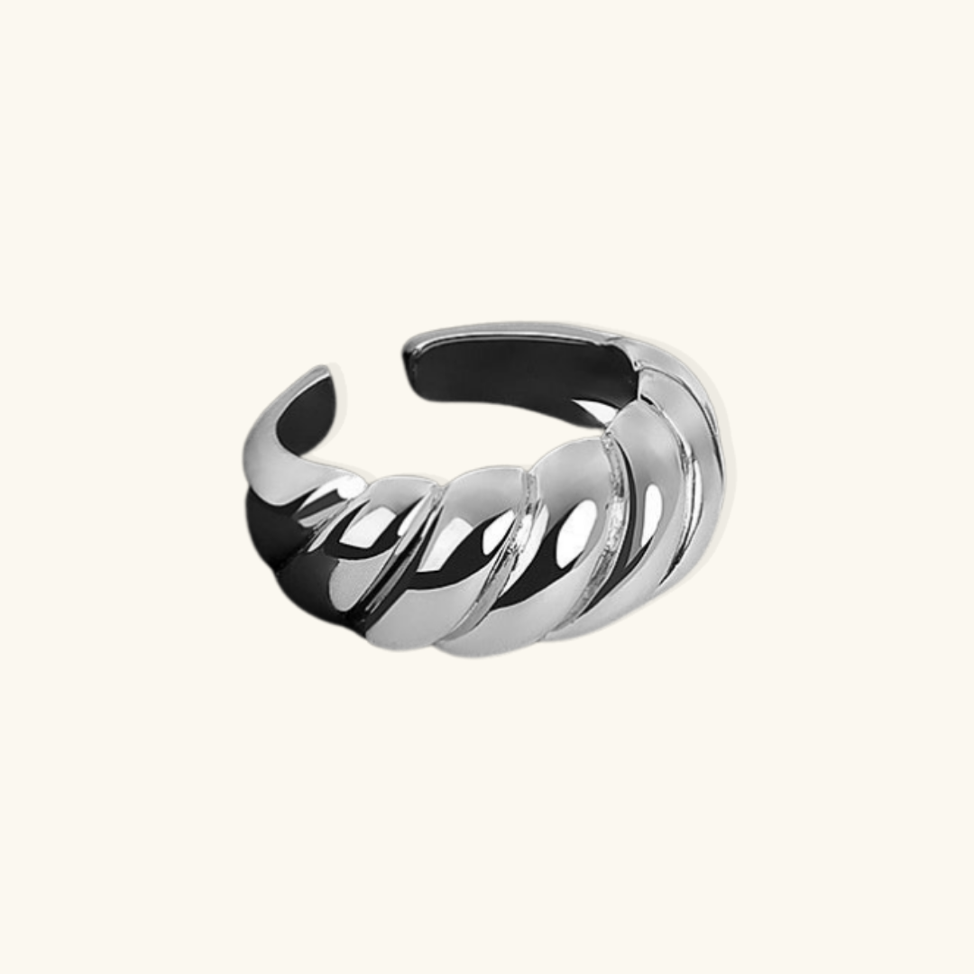 Valantomode | Heavyweight Plated Sculptural Twisted Ring for Women