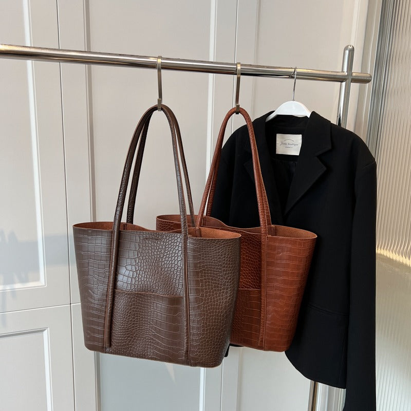 Valantomode | Imperial Croc Garrison – Premium Croc-Embossed Vegan Leather XL Business Tote