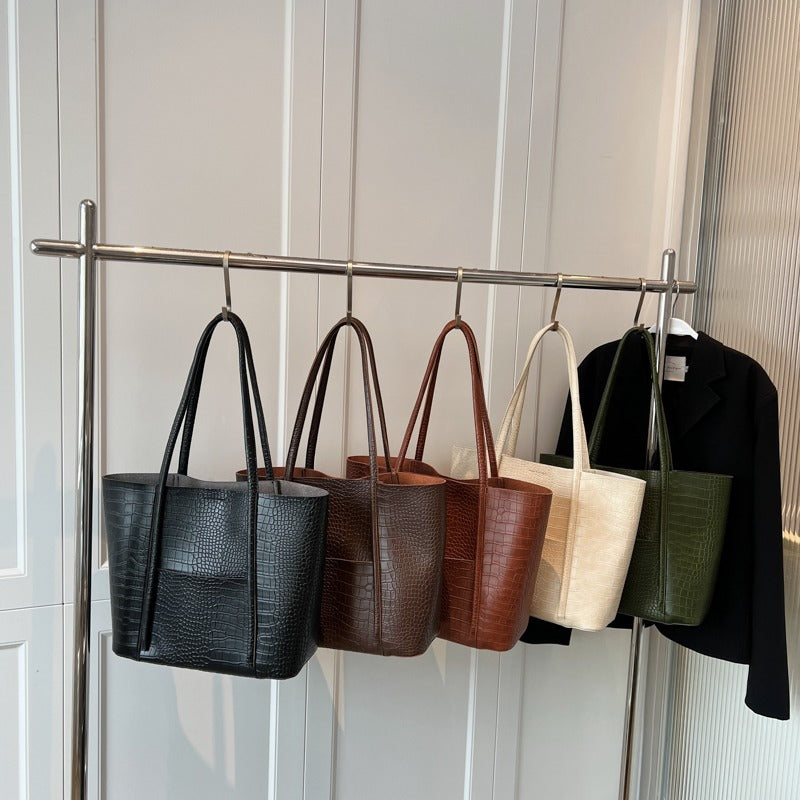 Valantomode | Imperial Croc Garrison – Premium Croc-Embossed Vegan Leather XL Business Tote