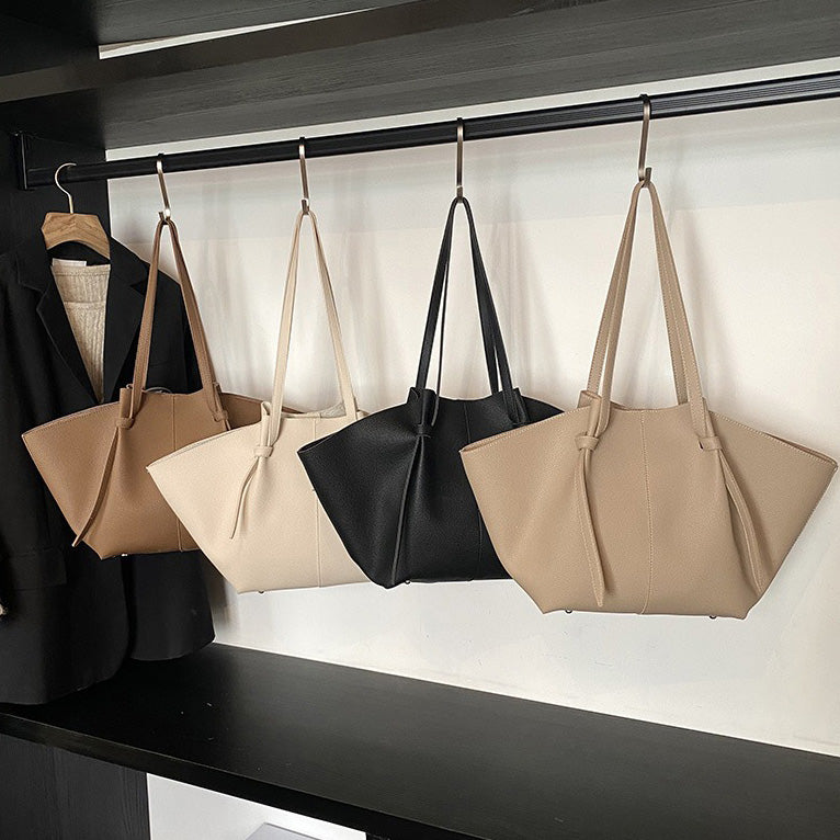 Valantomode | Amara Goliath Executive – 53cm Premium Vegan Leather XL Oversized Professional Tote