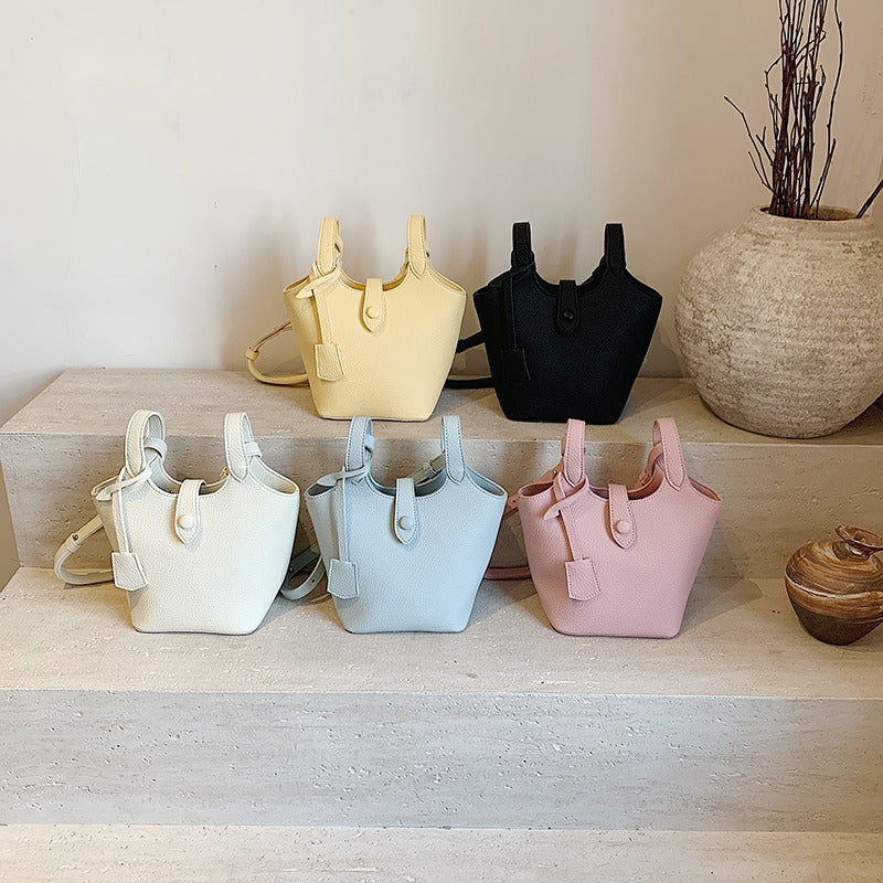 Valantomode | Lyra Pebble Sovereign – Premium Pebbled Vegan Leather Structured Bucket Tote