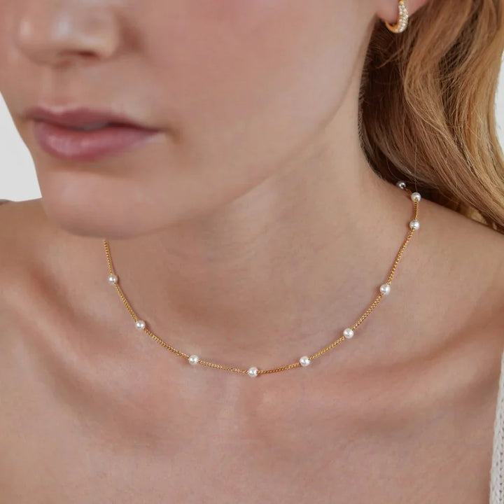 Valantomode | Plated Naomi Pearl Necklace with Serial Freshwater Pearl Architecture