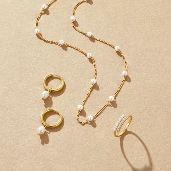 Valantomode | Plated Naomi Pearl Necklace with Serial Freshwater Pearl Architecture