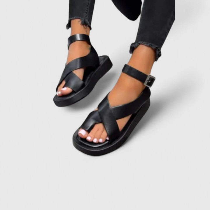 Valantomode | Sandals with Elegant Design