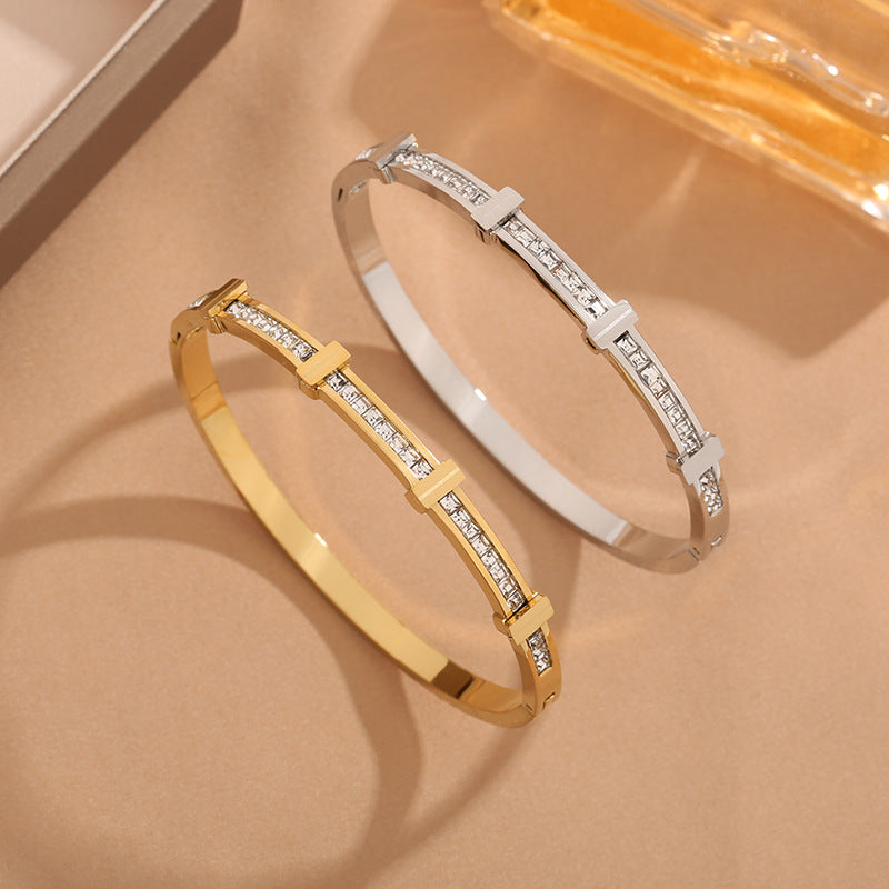 Valantomode | Heavyweight Gold Plated Starlight Bangle for Women
