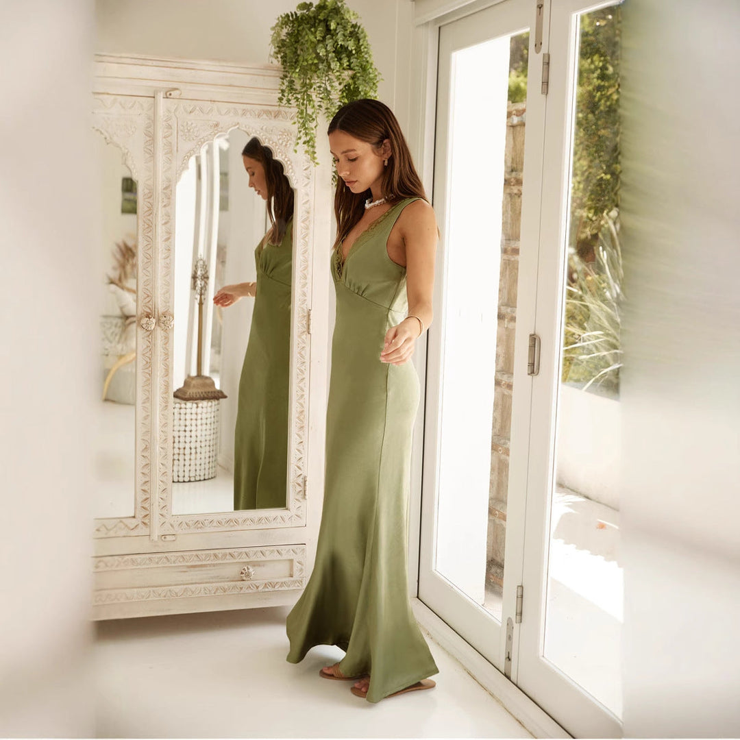 Valantomode | Elegant Lace V-Neck Maxi Dress for Timeless Style