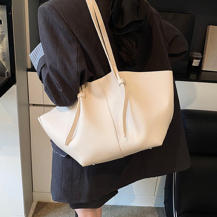 Valantomode | Amara Goliath Executive – 53cm Premium Vegan Leather XL Oversized Professional Tote