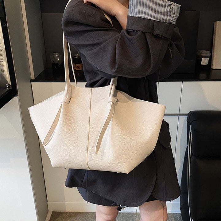 Valantomode | Amara Goliath Executive – 53cm Premium Vegan Leather XL Oversized Professional Tote