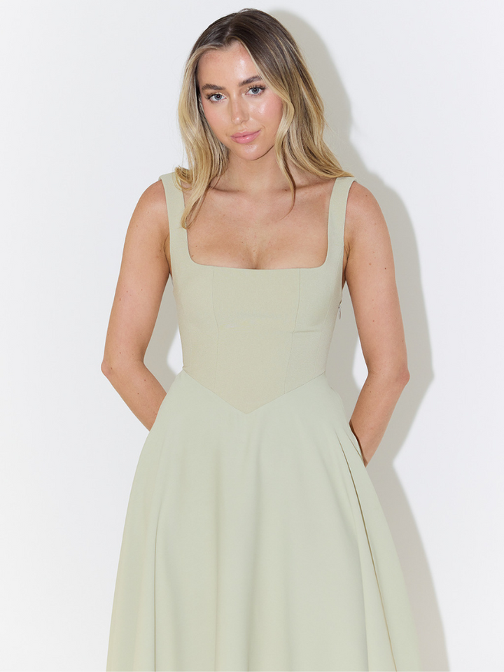 Valantomode | Effortless Grace Dress for Everyday and Special Occasions